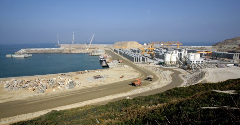 La empresa Galigrain invierte 14 millones de euros para ampliar sus instalaciones en el puerto exterior de A Coruña