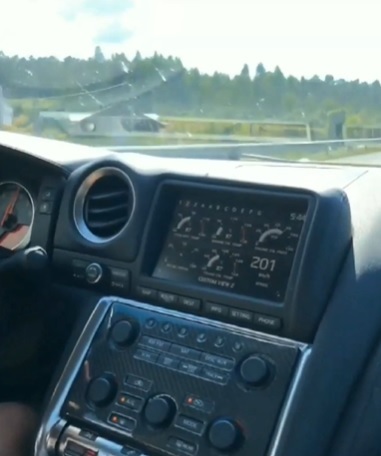 Un conductor se graba a su mismo a 240 km por hora en la A-6 en Begonte (Lugo) y lo difunde en redes sociales