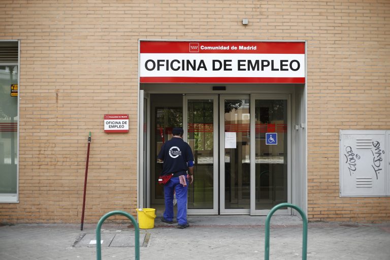 Solo 16 jóvenes entran en el mercado laboral gallego por cada 100 trabajadores en edad de retirarse