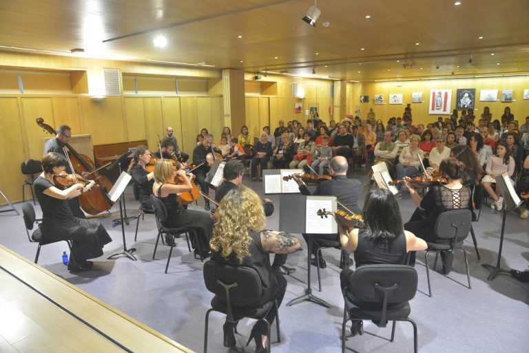 Ayuntamientos del área Santiago acogerán 24 actuaciones escénicas y musicales a través de ‘Cultura no Camiño+’