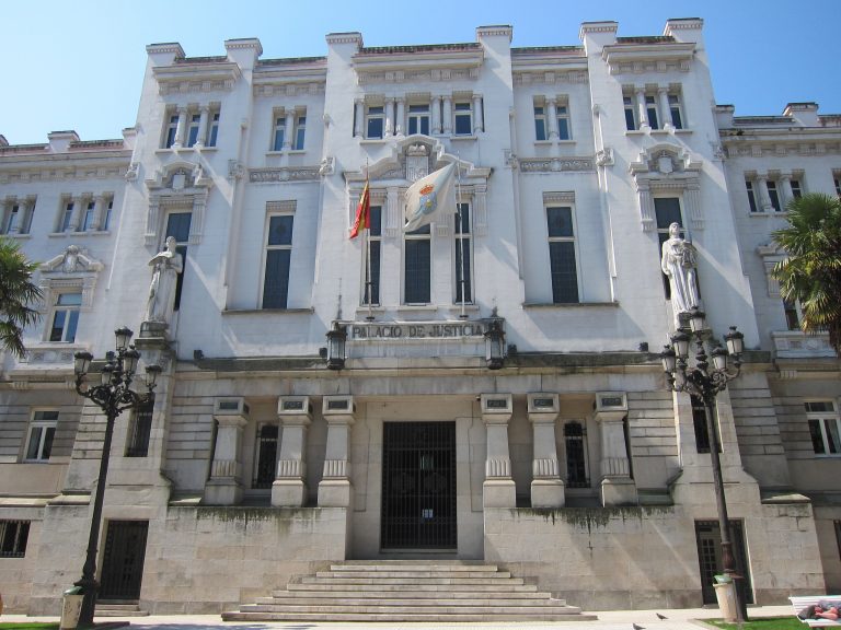 Nueve años de cárcel para un padre que agredió sexualmente a su hija en A Coruña