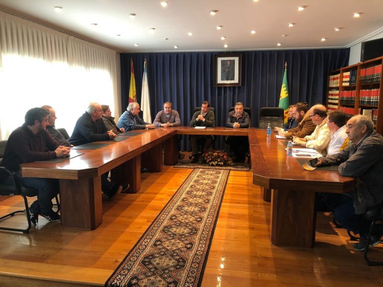 Alcaldes del PP y PSOE de A Terra Chá se unen contra los proyectos mineros de Erimsa en la comarca