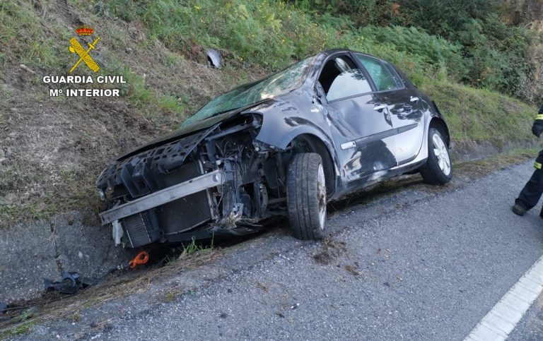 Investigan a un hombre por conducción temeraria bajo los efectos de alcohol y drogas en Valga (Pontevedra)