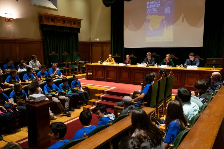 Estudiantes de toda España se han reunido en Santiago para la entrega de premios de la Olimpiada Científica Juvenil