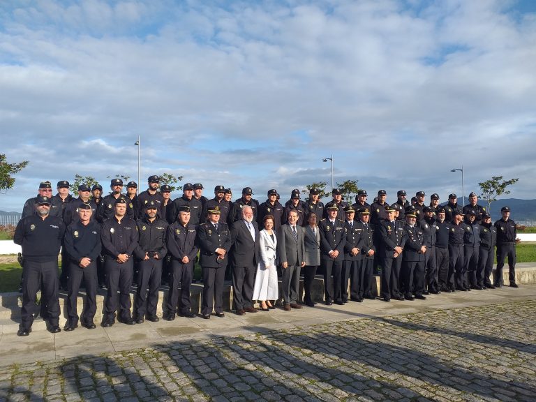 Decenas de policías de toda España se forman en Vigo sobre seguridad en los puertos