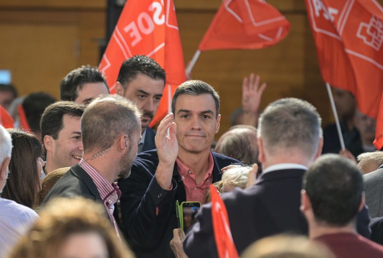 VÍDEO: Sánchez critica las soluciones que proponen Casado, Rivera y Abascal en Cataluña: «Ese apoyo mejor que no lo den»