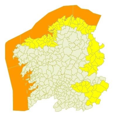 Todo el litoral gallego permanecerá en aviso naranja por el oleaje este lunes, que dejará vientos de hasta 80 km/h