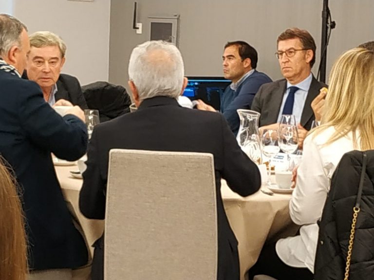 10N.- Feijóo alerta del «precierre» de Alcoa y subraya que la factoría es para Lugo «lo que Citroën es para Vigo»