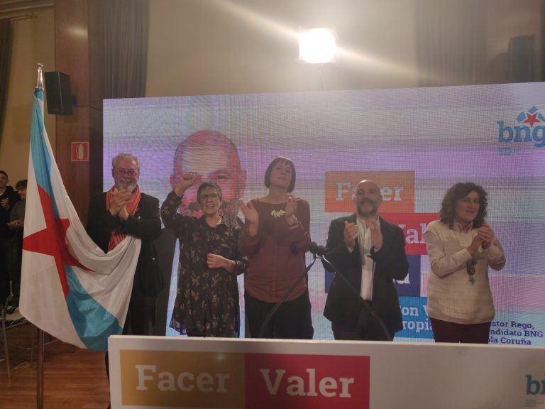 10N.- Unas 500 personas muestran su compromiso con el BNG, que saldrá a «romper el centralismo de la política estatal»