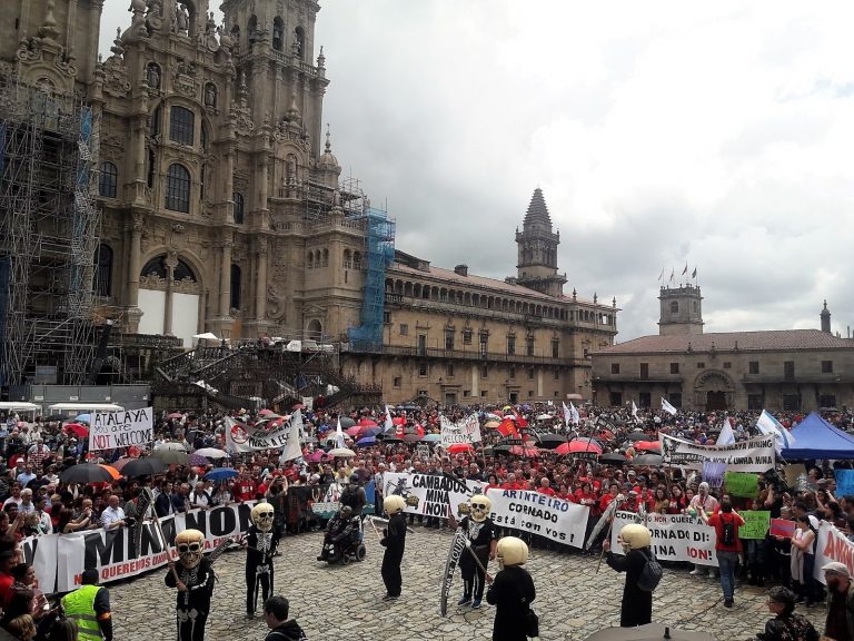 El BNG lleva a Bruselas una delegación para que las denuncias sobre contaminación en la mina de Touro «queden abiertas»