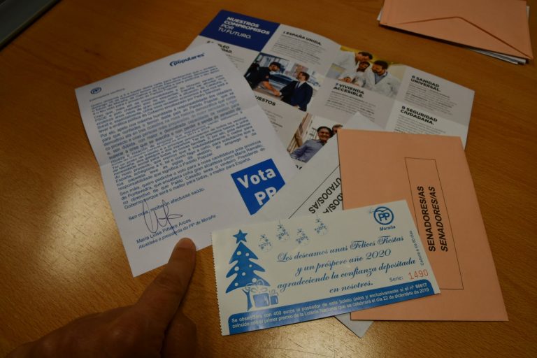 10N.- El PSOE denuncia que la alcaldesa de Moraña, del PP, pide el voto por correo «regalando lotería de Navidad»