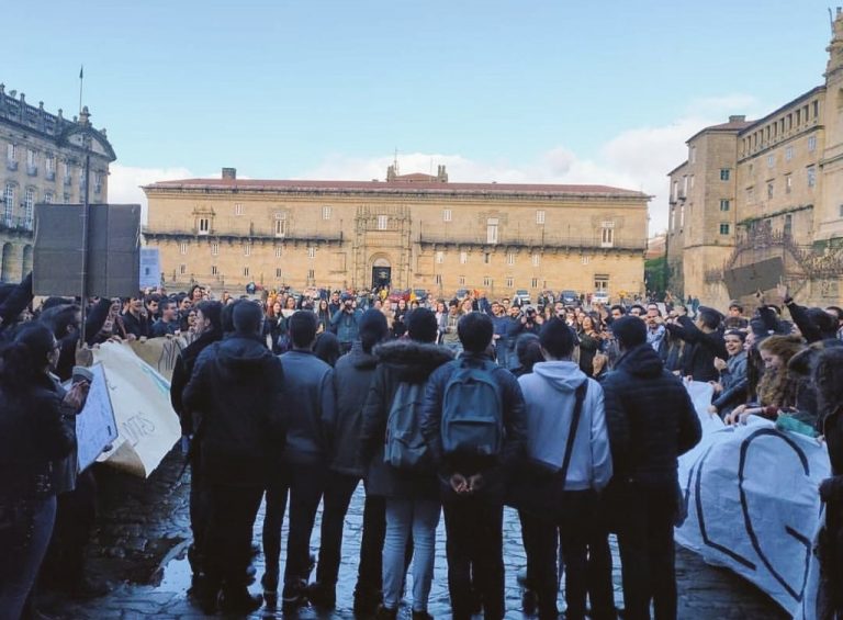 Los alumnos de Medicina de la USC desconvocan la huelga tras alcanzar un acuerdo en el que se recogen sus demandas