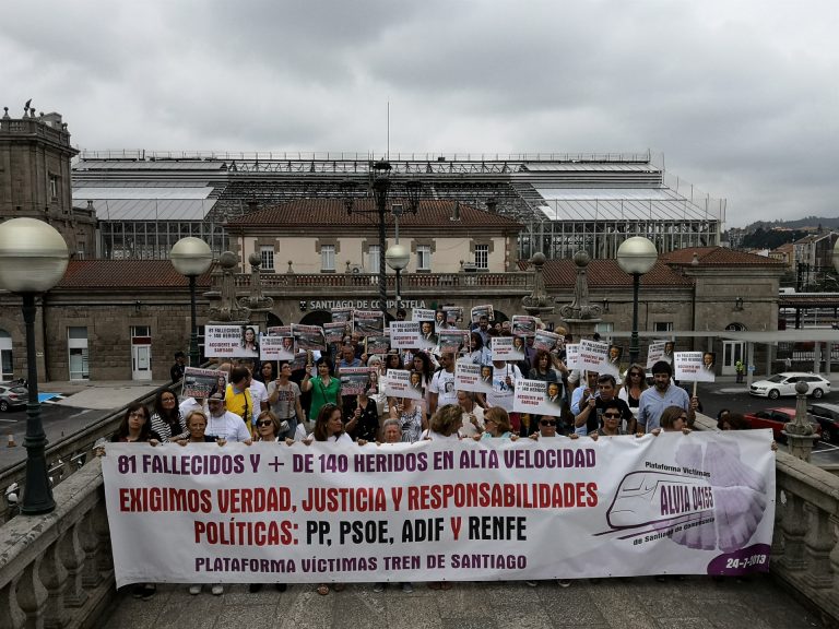 Víctimas del Alvia exigen que Sánchez o Ábalos se comprometan en público a una «investigación independiente»