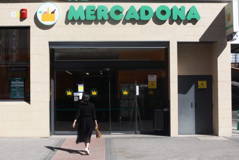 Mercadona entrega a la Federación Gallega de Bancos de Alimentos más de 3.200 kilos