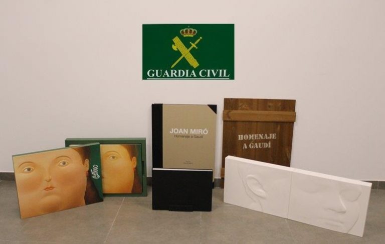 La Guardia Civil de Ferrol detiene a cuatro personas por estafa en la venta de unas obras de arte