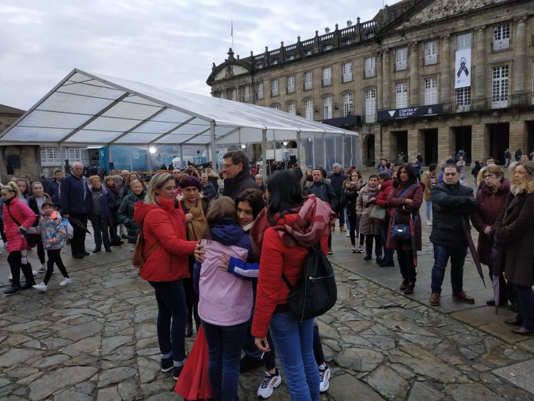 VÍDEO: Santiago arropa a Juan Carlos y Valeria Quer en un minuto de silencio en memoria de Diana