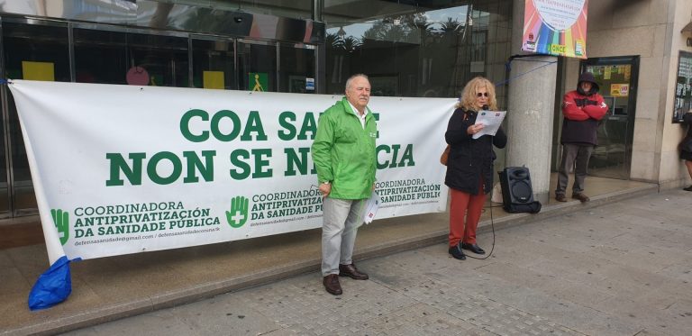 Decenas de personas se manifiestan en A Coruña y Pontevedra contra la venta de Povisa y en defensa de la sanidad pública