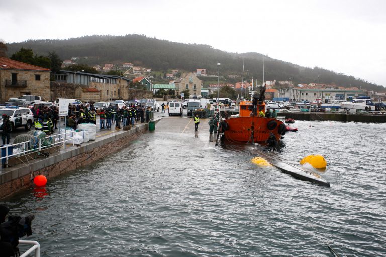 Pasan a disposición judicial en Cangas los dos tripulantes del ‘narcosubmarino’ detenidos