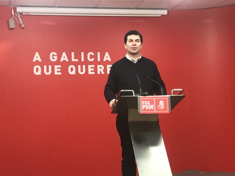 Gonzalo Caballero (PSdeG) asegura que Feijóo pasará a la historia como el «enterrador» de la sanidad pública