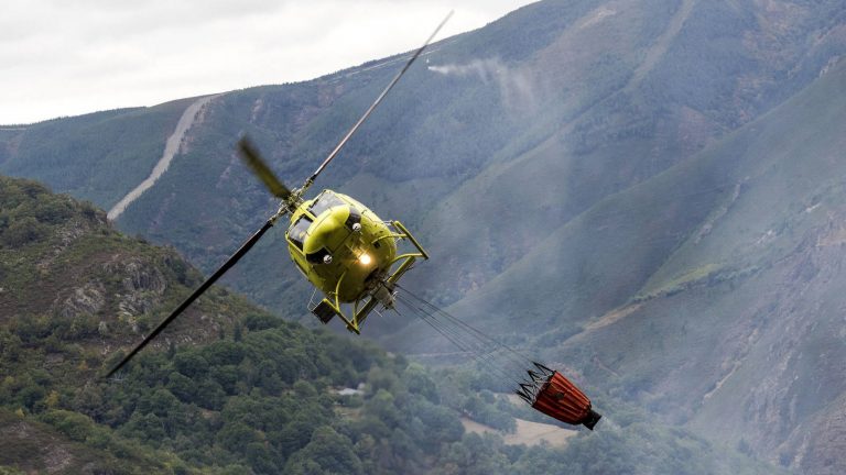 El incendio forestal de Ourense arrasa unas 60 hectáreas y el de Porto do Son está ya estabilizado