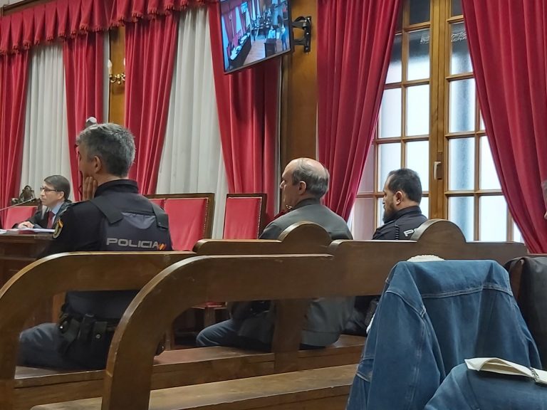 La exmujer de un procesado en Ourense por intento de homicidio dice que «le pegó hasta 8 veces con una sartén»