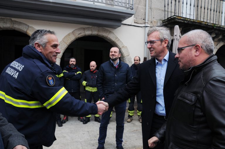 La Xunta entrega tres nuevos vehículos a los GES de Ribadavia, Muíños y O Barco