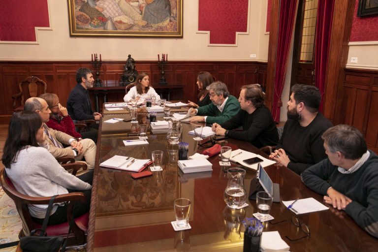 El Ayuntamiento de A Coruña declarará Méndez Núñez Zona de Especial Protección para eliminar el ‘botellón’
