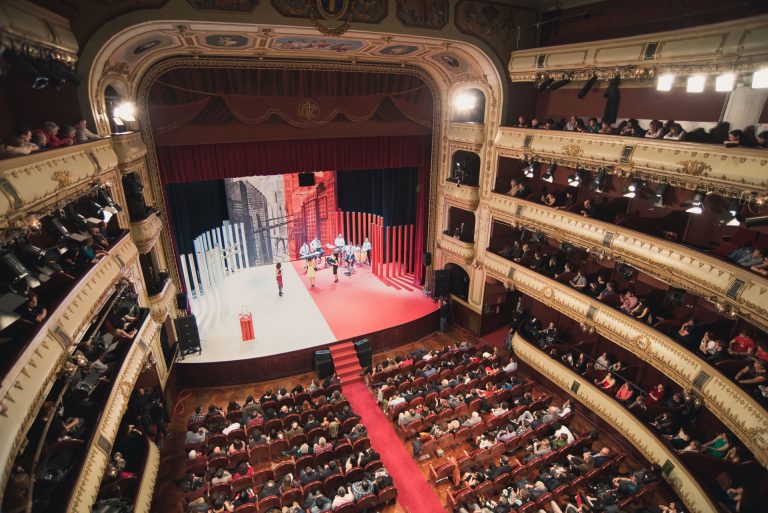Actores gallegos muestran su «preocupación» por la «inacción» del ministro de Cultura