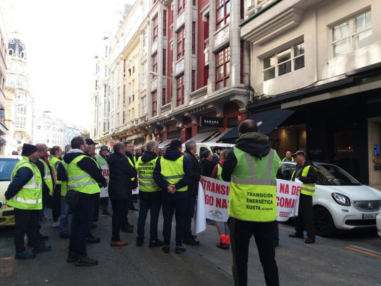 La marcha desde As Pontes por una «transición justa» concluye demandando a Endesa «voluntad» para garantizar los empleos