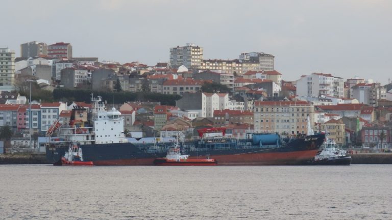 El ‘Blue Star’ será reparado en el área de Carenas de Navantia Ferrol