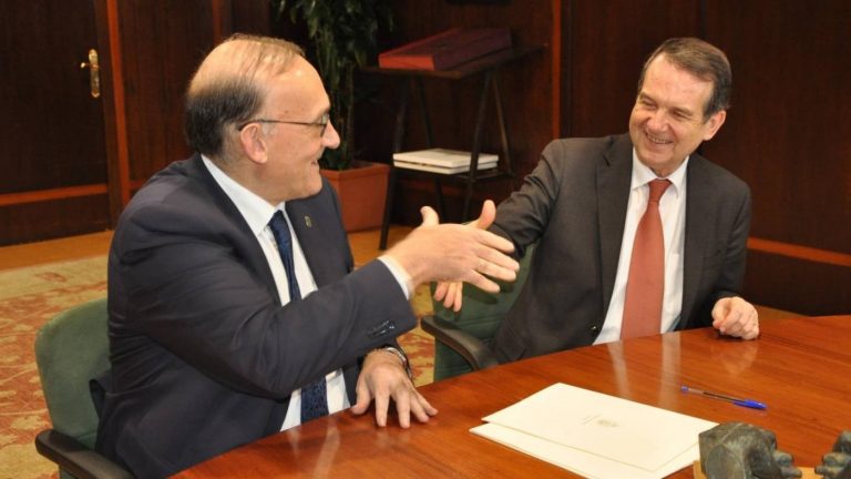 El Ayuntamiento de Vigo destina 350.000 euros a universitarios con dificultades económicas