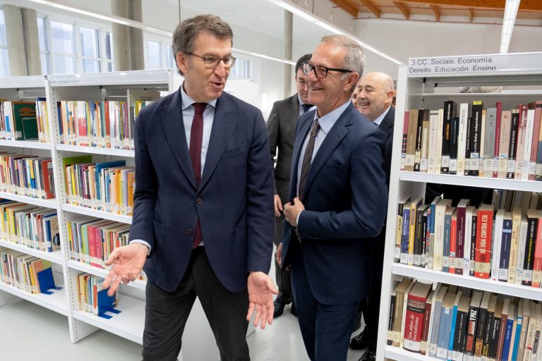 Abre la nueva sede de la biblioteca pública de Ourense, cuyo nombre será elegido en un concurso de ideas