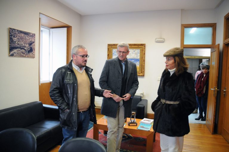 La Xunta estudiará colaborar con el ayuntamiento de Ribadavia (Ourense) para acondicionar la casa consistorial