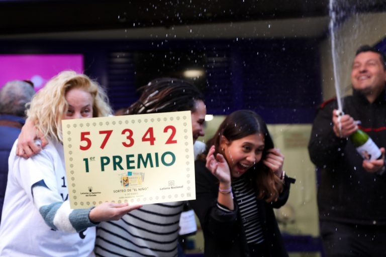 El Sorteo de El Niño reparte el primer y segundo premio en Galicia, un total de 2.150.000 euros