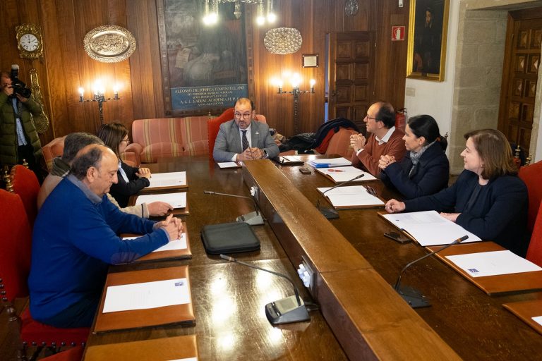 Exposiciones, congresos y diversos eventos para conmemorar el bicentenario del nacimiento de Concepción Arenal