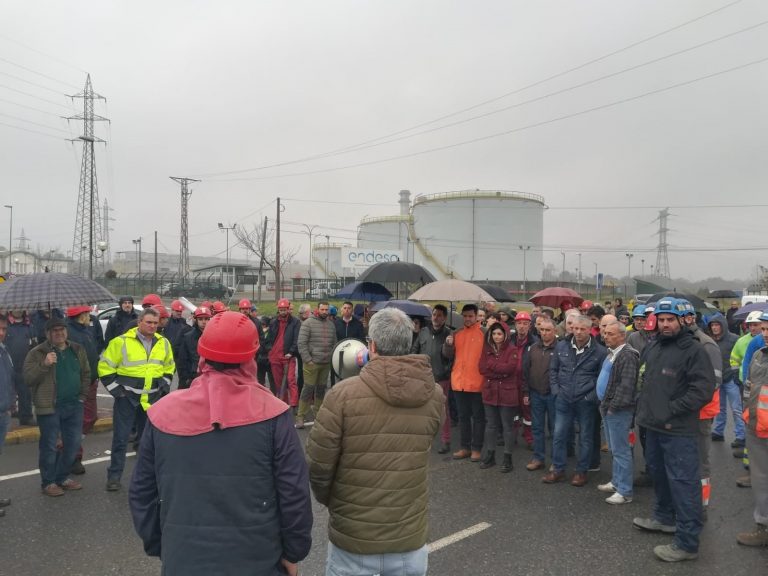 Los empleados de las auxiliares de Endesa en As Pontes (A Coruña) retoman las movilizaciones contra el cierre