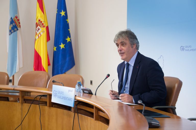 Puy (PPdeG) entiende la «euforia» de la oposición por el nuevo Gobierno pero avisa: «Veremos si se convierte en hechos»