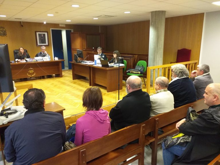 El Colegio de Abogados de A Coruña suspende la atención presencial y Avogacía Galega pide aplazar juicios
