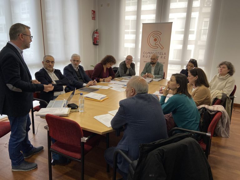 Compostela Rupestre presenta un informe con las necesidades «más urgentes» del patrimonio arqueológico del área