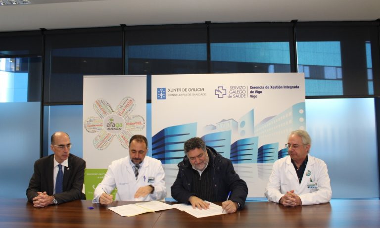 El Sergas y Afaga firman un convenio para desarrollar acciones de apoyo a pacientes de alzhéimer y sus familiares