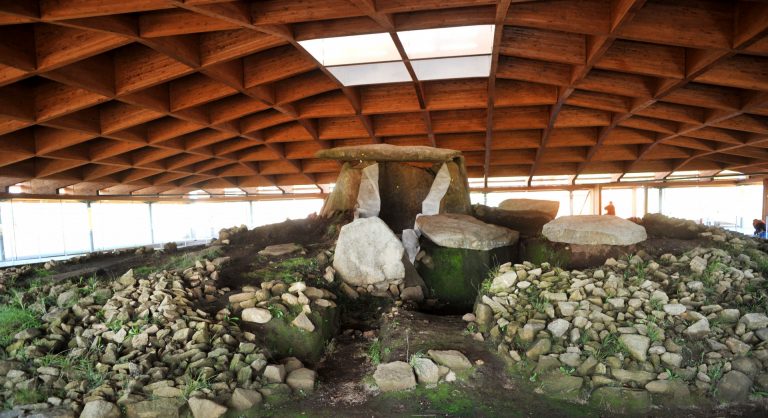 La Diputación de A Coruña destina 60.000 euros para el servicio de visitantes del dolmen de Dombate