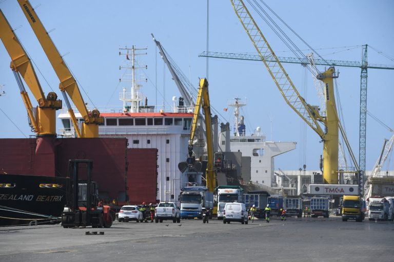Anuladas tres escalas en el puerto de A Coruña, que prohibirá el atraque hasta el día 27