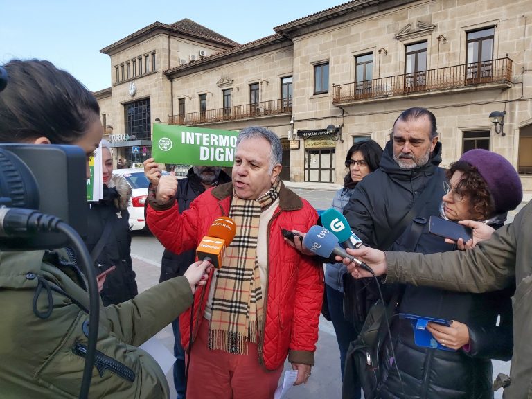La Plataforma Tren Digno de Ourense pide que «se paralicen las obras» y «se lleve a cabo el proyecto de Foster»