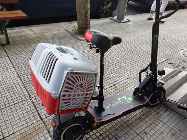 Denunciado el usuario de un patinete eléctrico que alcanzaba los 99 km/h por superar la velocidad permitida al circular