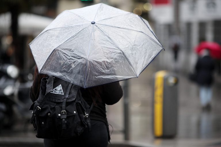 Las lluvias afectarán mañana al oeste de España y las temperaturas subirán en el norte, este y Baleares