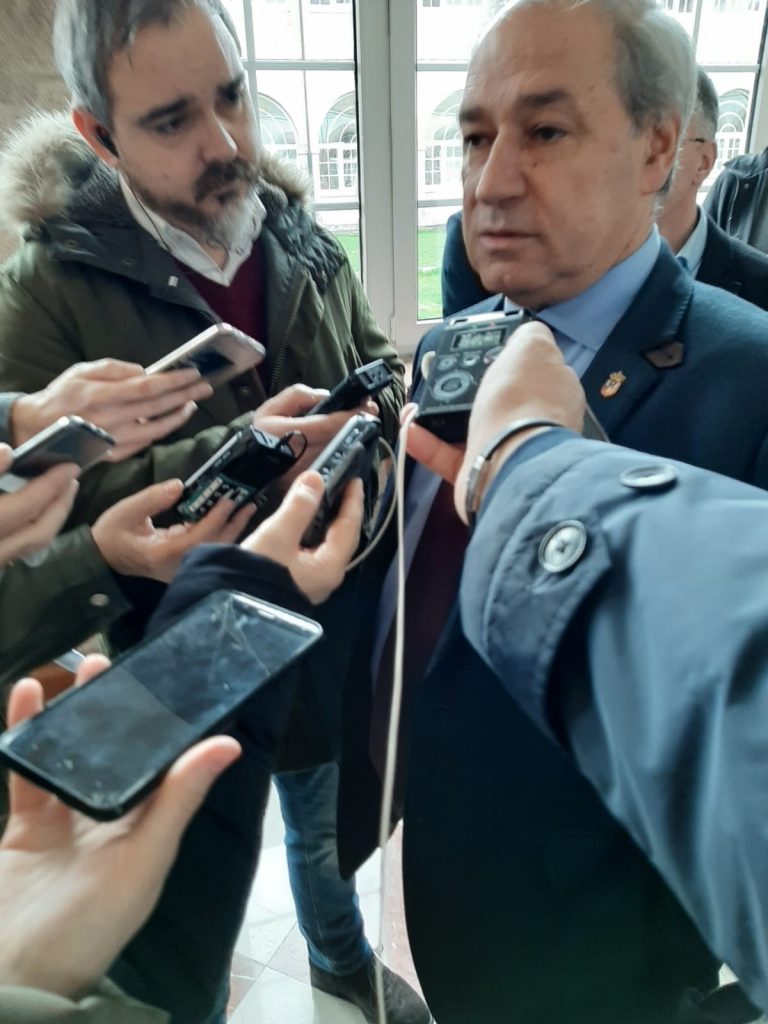 El presidente de la Diputación de Lugo respalda a los trabajadores de Alcoa y cree «una mezquindad» que se ponga en duda