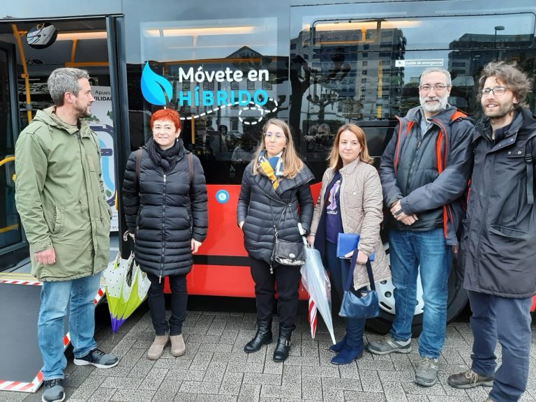 El Ayuntamiento de Lugo cuenta con el «primer autobús híbrido» de una flota de 23 autocares urbanos