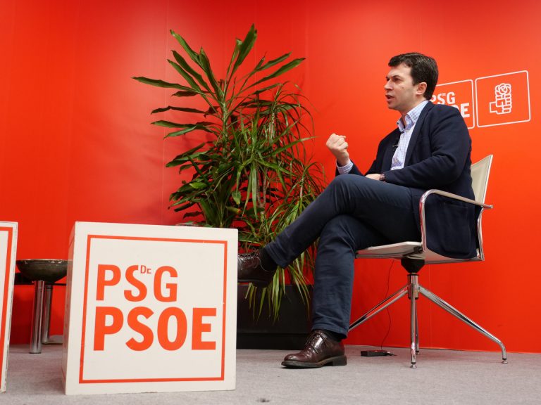 Gonzalo Caballero se compromete a convertir la sanidad pública «en la bandera» de un «Gobierno gallego progresista»