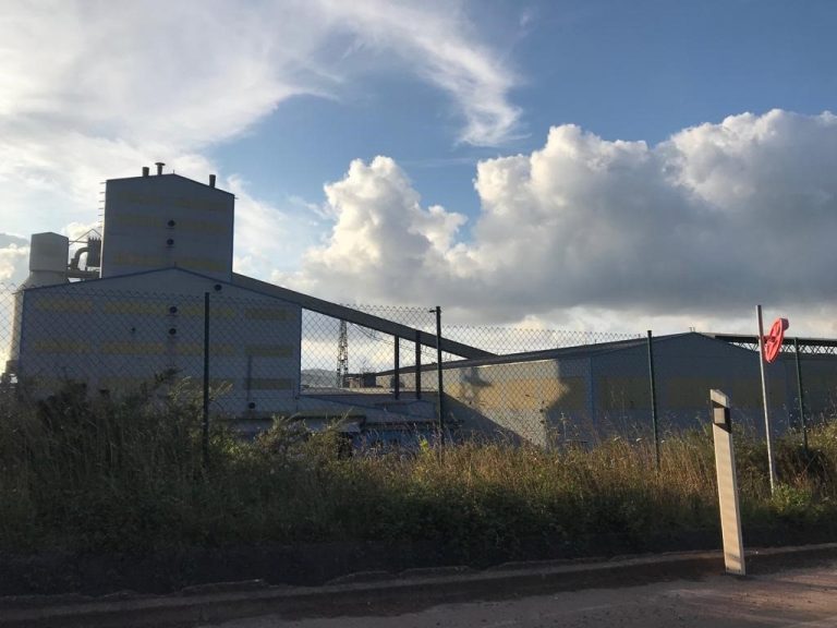 Galicia cierra 2019 como tercera comunidad en la que más baja la producción industrial, que acusa la caída en energía