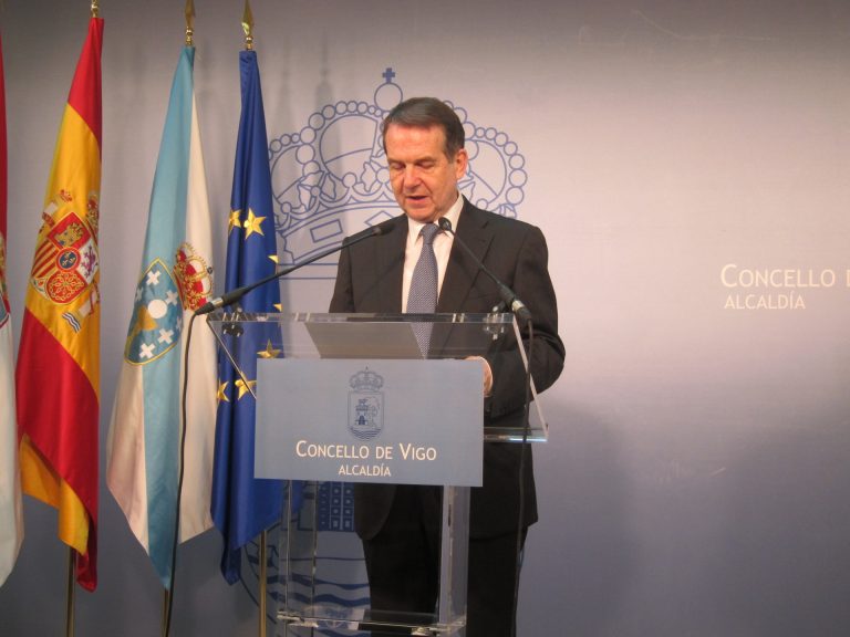 Abel Caballero señala que defiende la devolución del IVA desde 2018, cuando Feijóo «no dijo nada» por «miedo» a Rajoy